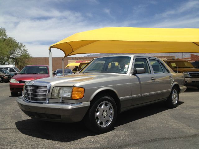 Mercedes-Benz 300 1991 photo 3