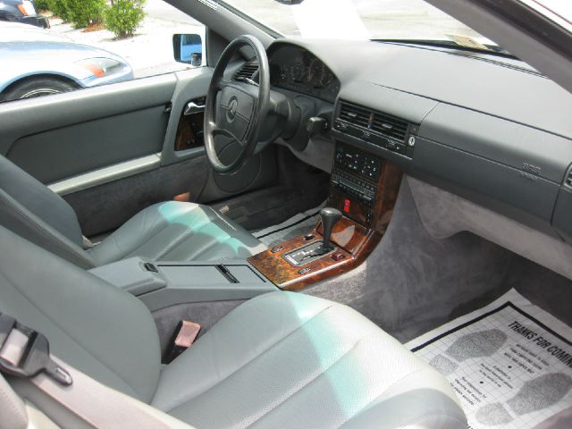 Mercedes-Benz 300 1991 photo 2