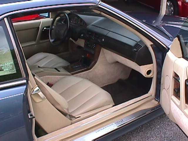 Mercedes-Benz 300 1993 photo 3