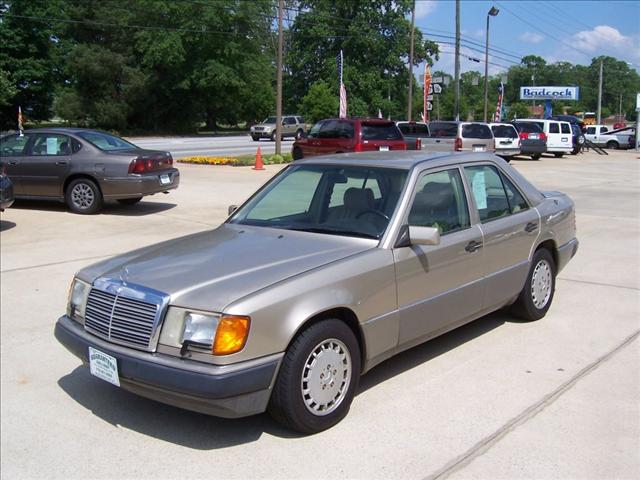 Mercedes-Benz 300 Unknown Sedan