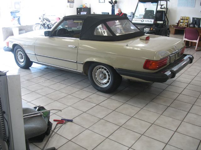 Mercedes-Benz 380 1981 photo 3