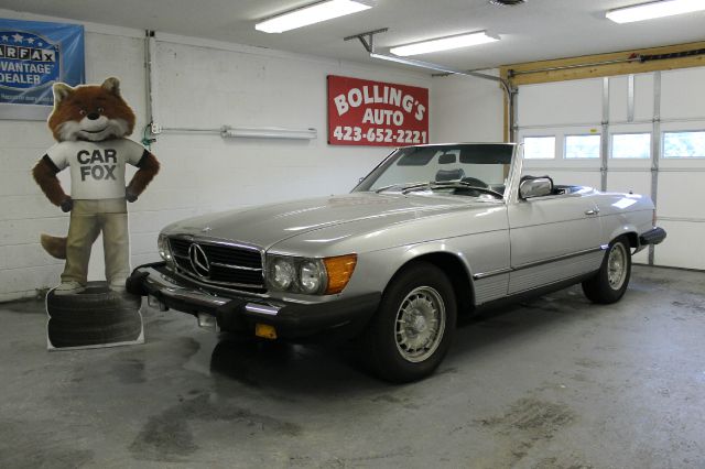 Mercedes-Benz 380 1983 photo 2