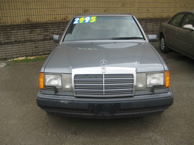 Mercedes-Benz 400 1992 photo 1