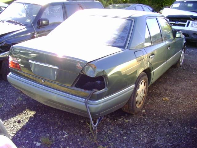 Mercedes-Benz 400 C230 1.8K Sedan