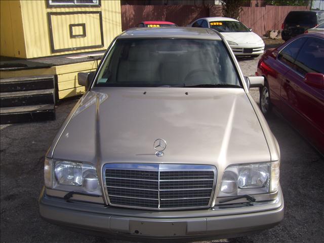 Mercedes-Benz 400 C230 1.8K Sedan