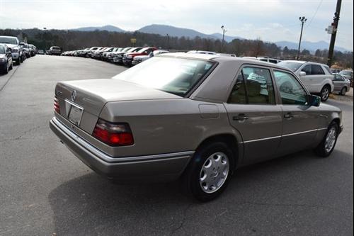 Mercedes-Benz 400 1995 photo 1