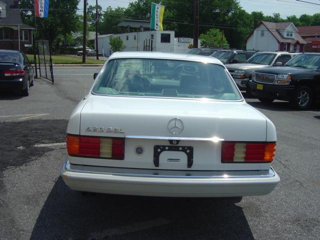 Mercedes-Benz 420 1990 photo 4