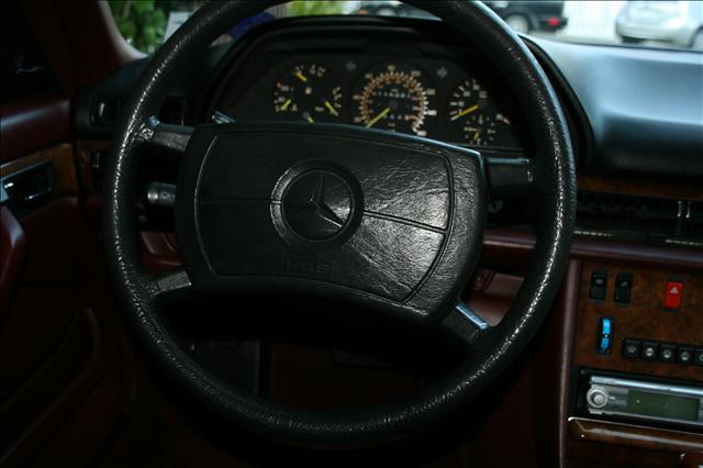 Mercedes-Benz 500 1985 photo 4