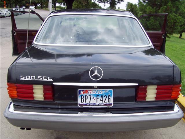 Mercedes-Benz 500 1985 photo 1