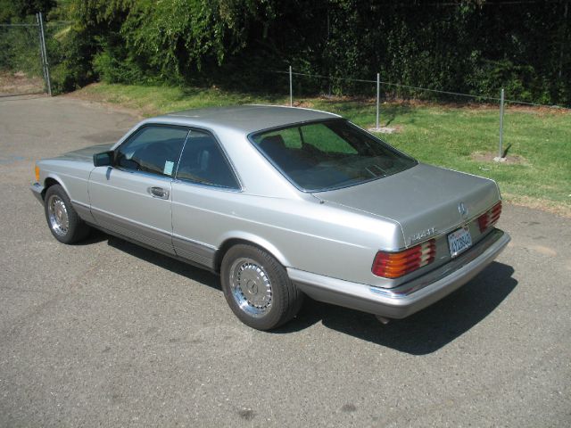 Mercedes-Benz 500 1985 photo 4