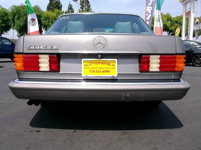 Mercedes-Benz 560 1986 photo 3