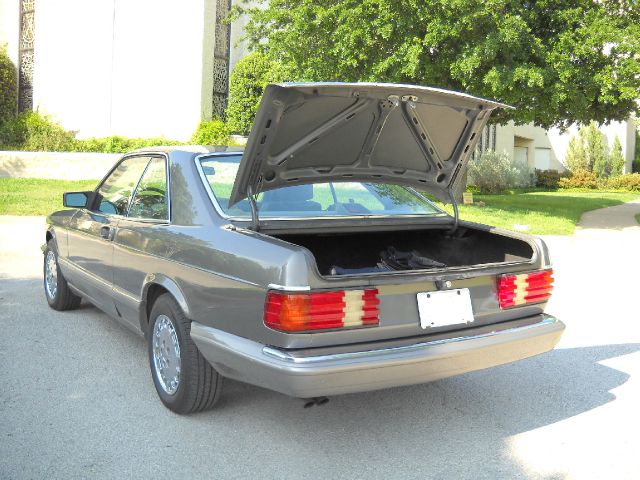 Mercedes-Benz 560 1986 photo 5