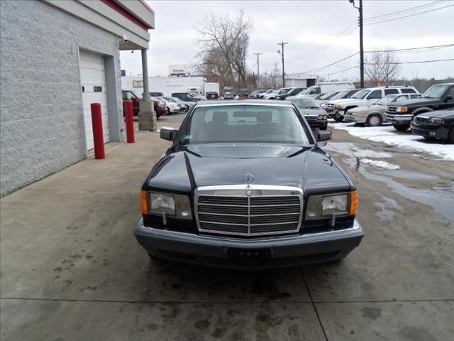 Mercedes-Benz 560 1987 photo 3