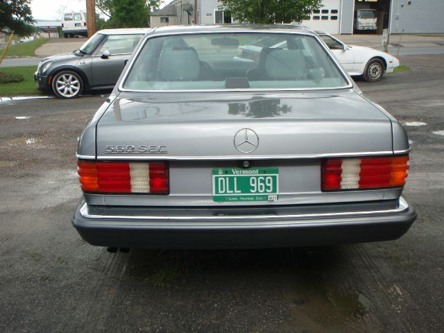 Mercedes-Benz 560 1989 photo 1