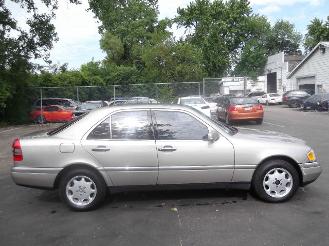 Mercedes-Benz C-Class 1995 photo 21