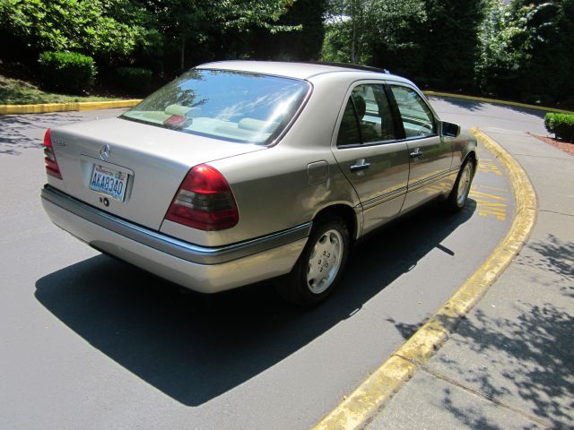 Mercedes-Benz C-Class 1997 photo 2