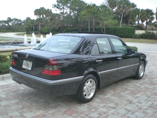 Mercedes-Benz C-Class 1998 photo 1