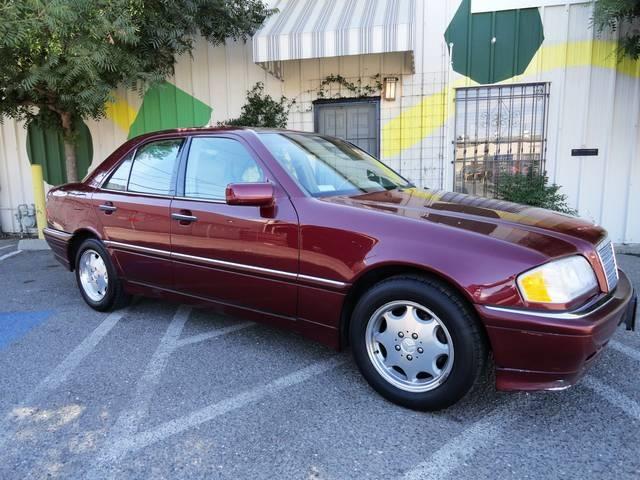 Mercedes-Benz C-Class 1999 photo 2