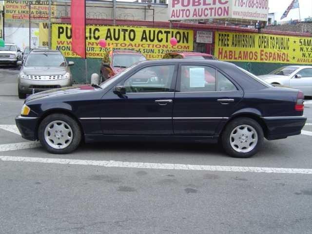 Mercedes-Benz C-Class 1999 photo 2