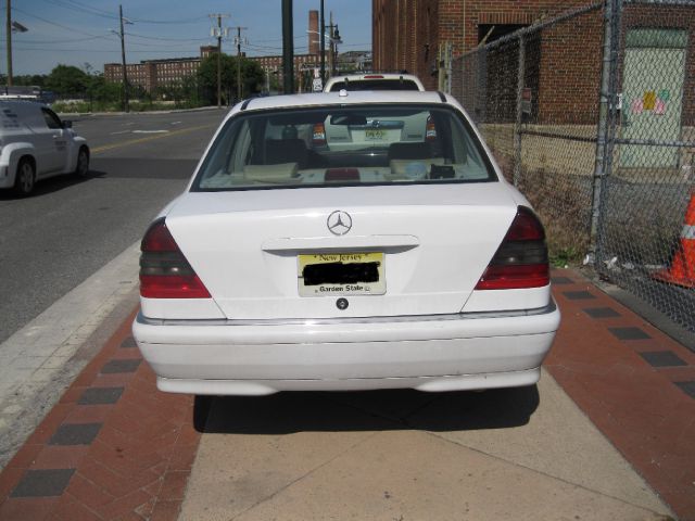 Mercedes-Benz C-Class 2000 photo 1