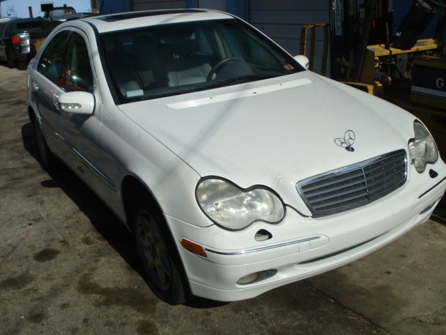 Mercedes-Benz C-Class 2001 photo 1