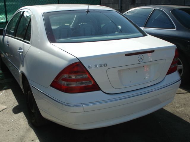 Mercedes-Benz C-Class 2001 photo 2