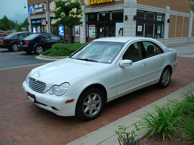 Mercedes-Benz C-Class 2001 photo 1