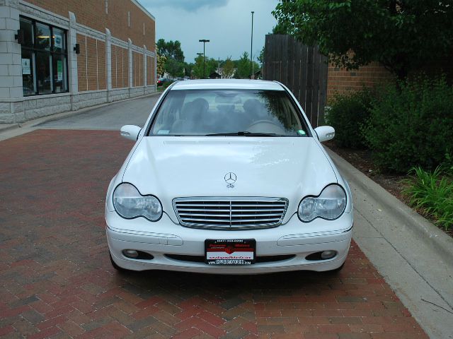 Mercedes-Benz C-Class 2001 photo 2