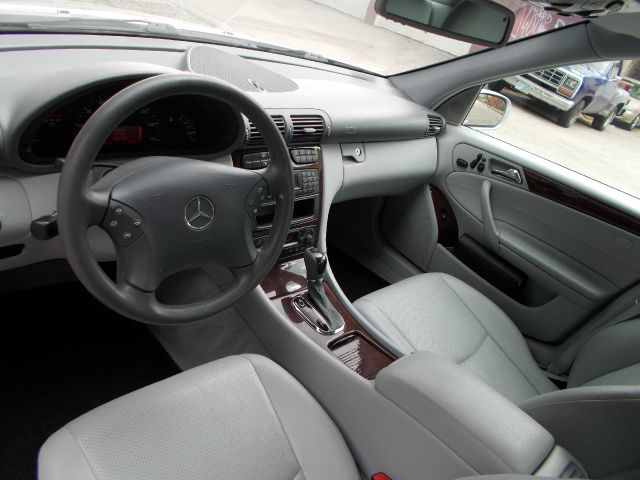 Mercedes-Benz C-Class 2001 photo 4