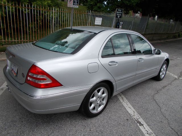 Mercedes-Benz C-Class 2001 photo 6