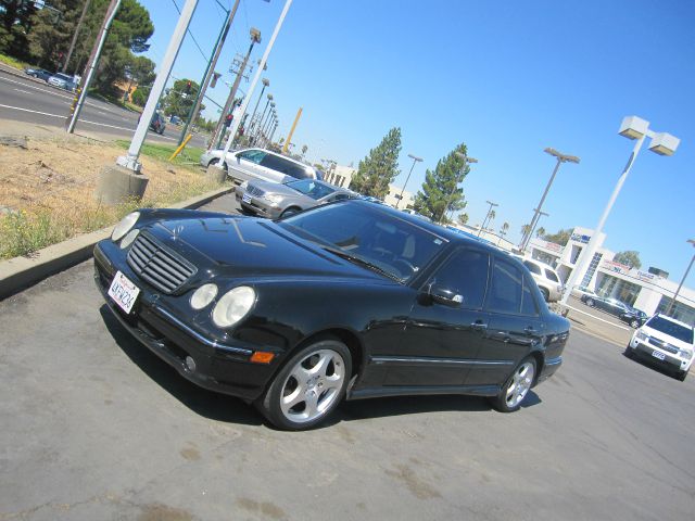 Mercedes-Benz C-Class Series 4 Sedan