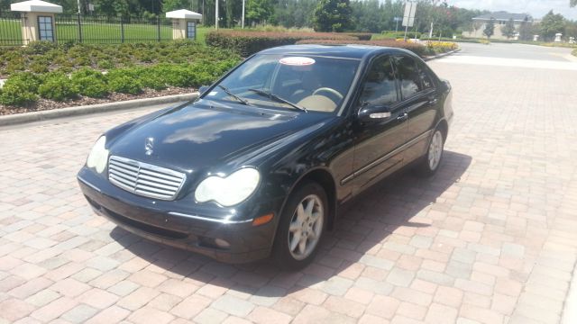 Mercedes-Benz C-Class 2001 photo 2