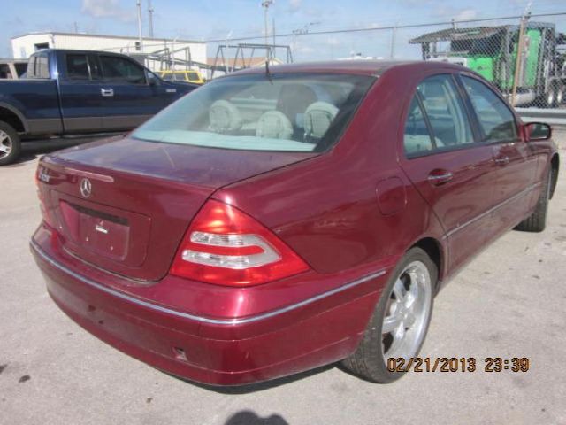 Mercedes-Benz C-Class Series 4 Sedan