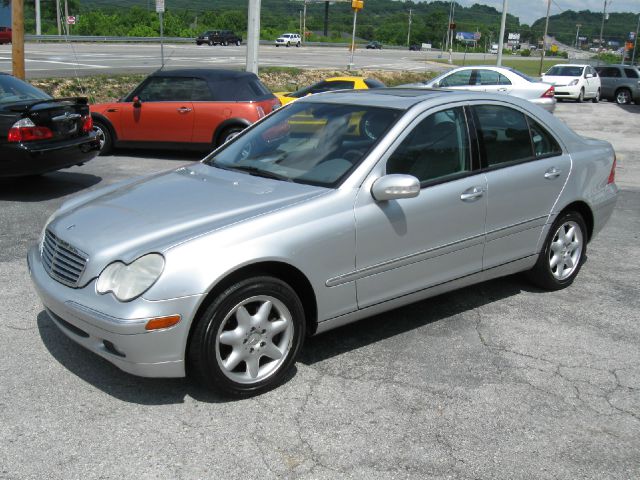 Mercedes-Benz C-Class Series 4 Sedan