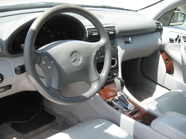 Mercedes-Benz C-Class 2001 photo 4