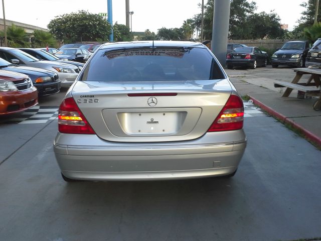 Mercedes-Benz C-Class Series 4 Sedan