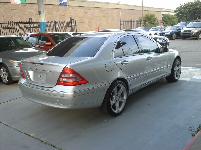 Mercedes-Benz C-Class 2001 photo 3