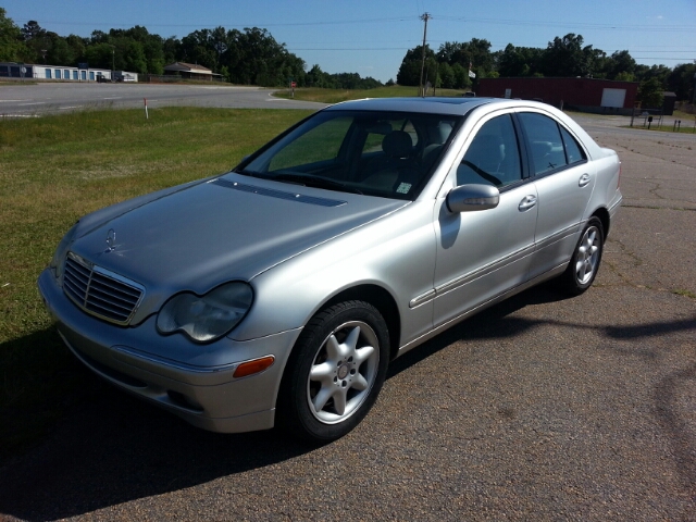 Mercedes-Benz C-Class 2001 photo 11