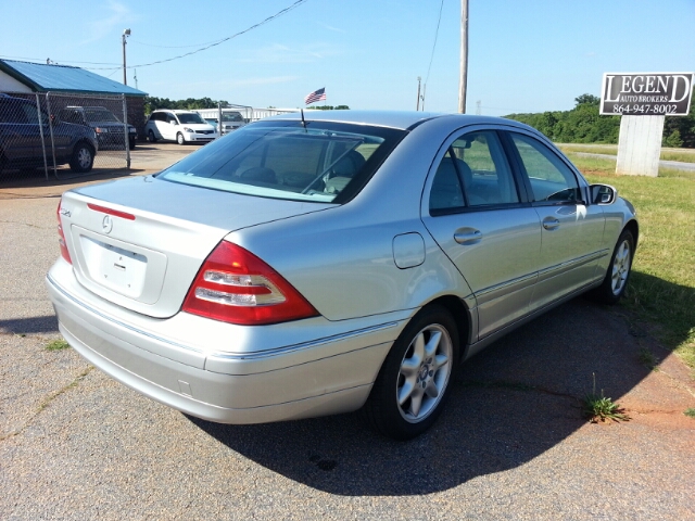 Mercedes-Benz C-Class 2001 photo 9