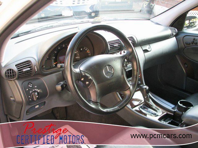 Mercedes-Benz C-Class 2001 photo 20