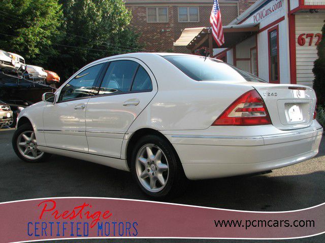 Mercedes-Benz C-Class 2001 photo 25