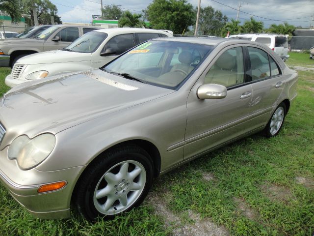 Mercedes-Benz C-Class 2002 photo 1