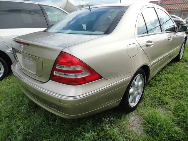 Mercedes-Benz C-Class 2002 photo 3