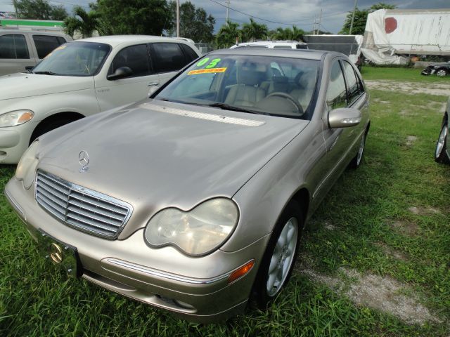 Mercedes-Benz C-Class 2002 photo 4