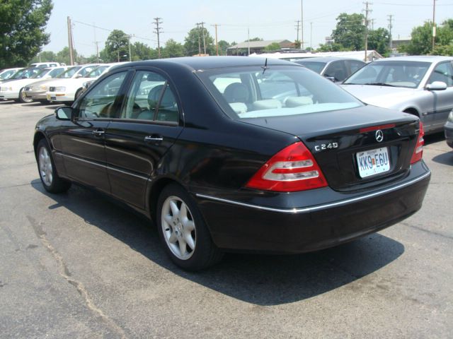 Mercedes-Benz C-Class 2002 photo 1