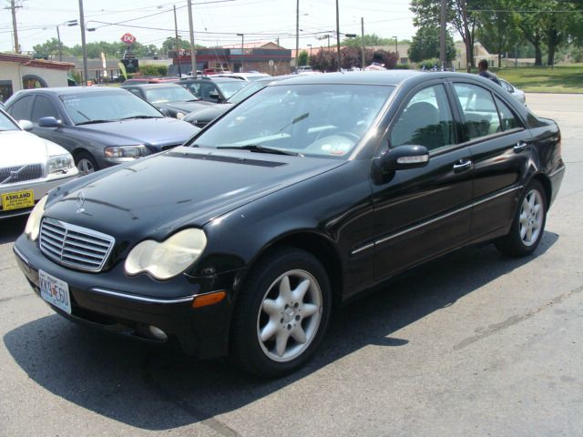 Mercedes-Benz C-Class 2002 photo 4