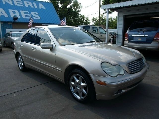 Mercedes-Benz C-Class 2002 photo 17