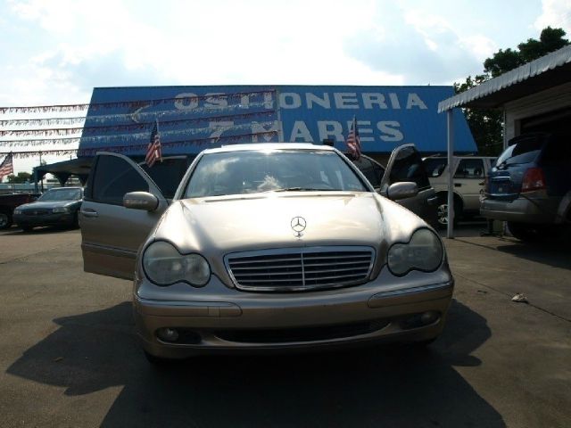 Mercedes-Benz C-Class 2002 photo 18