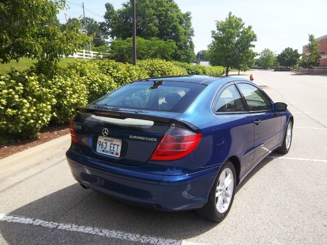 Mercedes-Benz C-Class 2002 photo 7