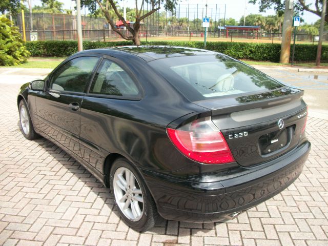 Mercedes-Benz C-Class 2002 photo 1